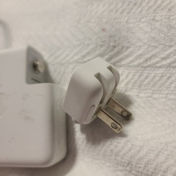 Original Apple MagSafe Charger For Macbook Pro 2006 2007 2008 2009 2010 2011 - Picture 5 of 6